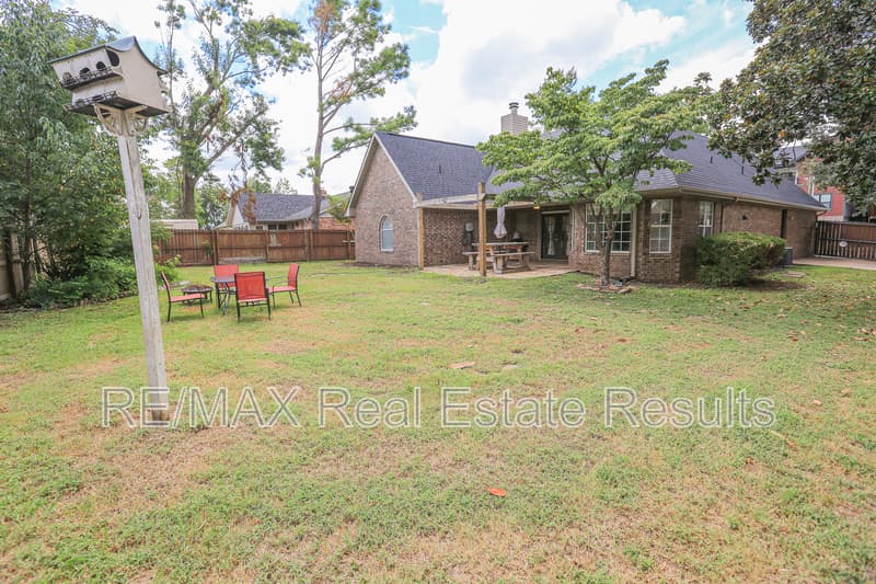 Rogers House: 407 N 40th St