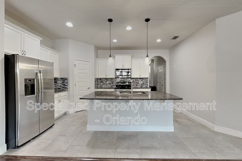 Winter Garden Townhome: 15543 Waterleigh Cove Dr