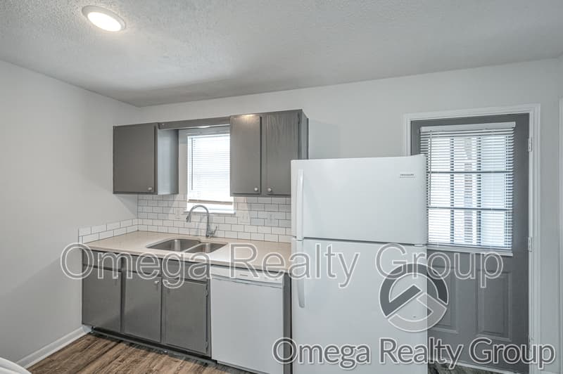 Columbiana Condo: 100 Egg And Butter Rd