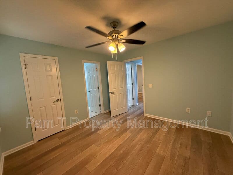 Savannah House: 2311 Tennessee Ave