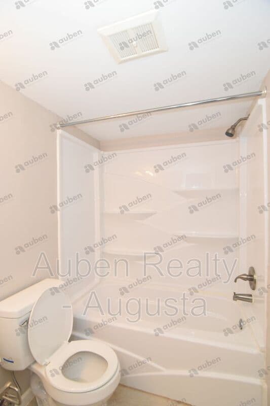 Augusta House: 1604 Johns Road