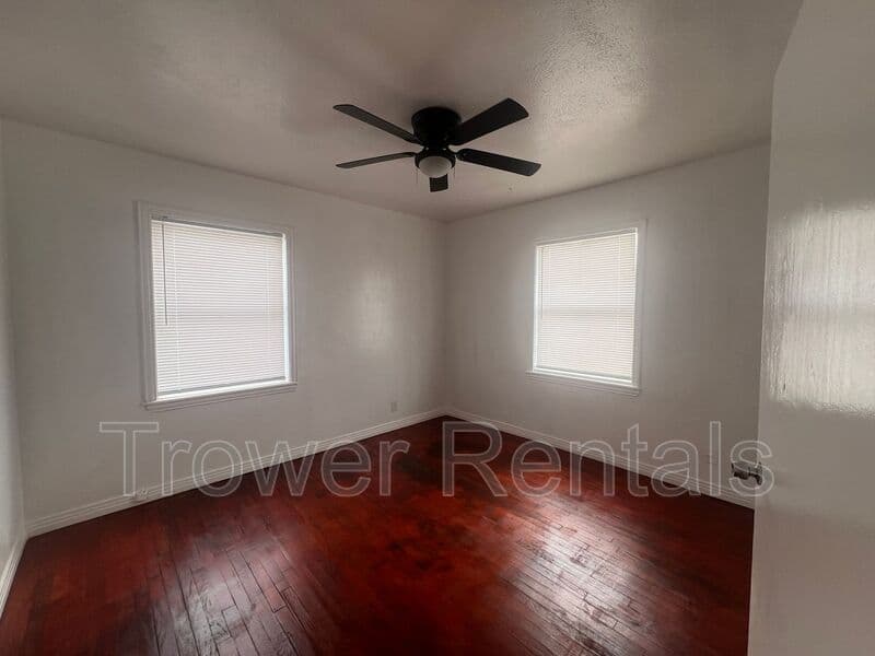 Odessa House: 1310 E 35th St