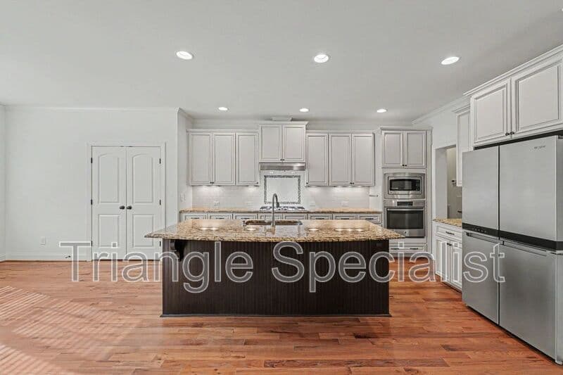 Rolesville House: 7436 Pomona Avenue