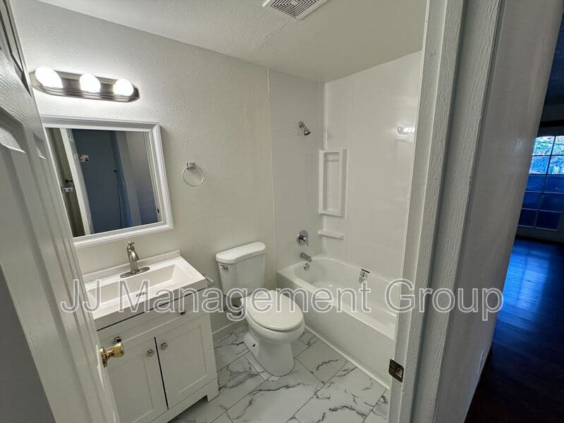 Spokane Condo: 1723 West 8th Avenue
