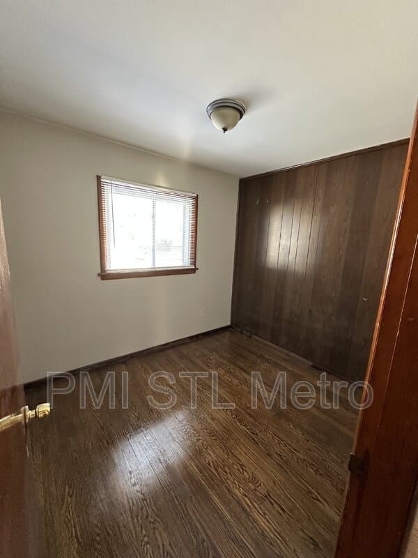 Saint Louis House: 1450 Fairmeadows Ln