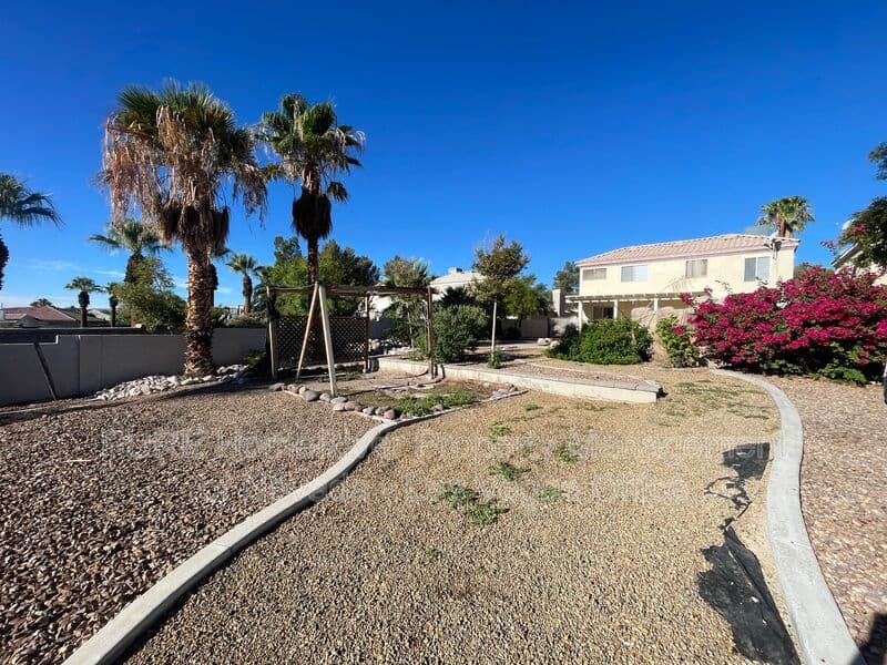 Las Vegas House: 4748 Hamburg St.