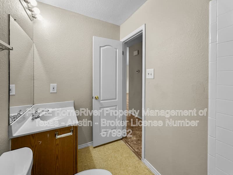 Austin House: 9806 Copper Creek Dr