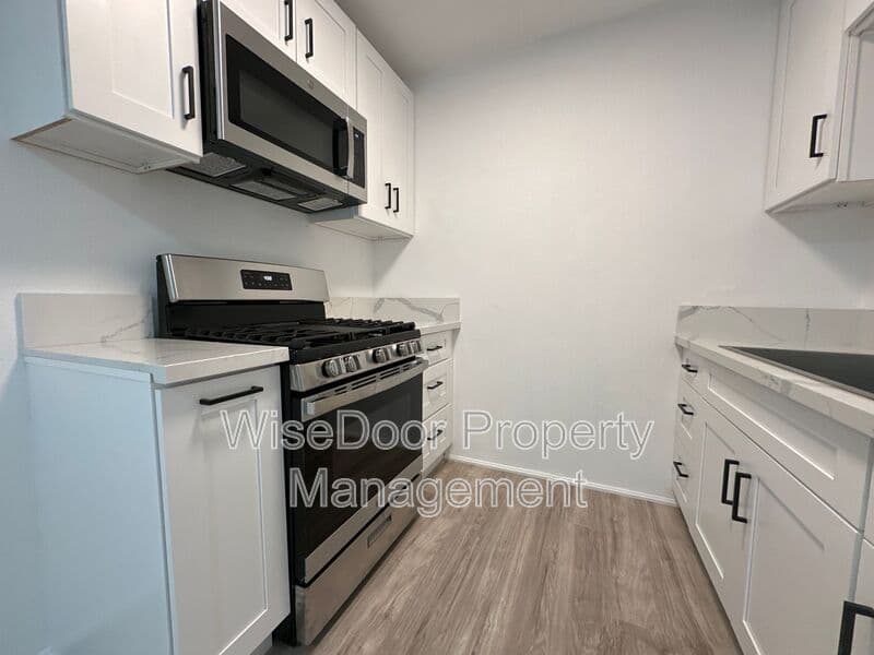 Santa Ana Condo: 1409 W Lingan