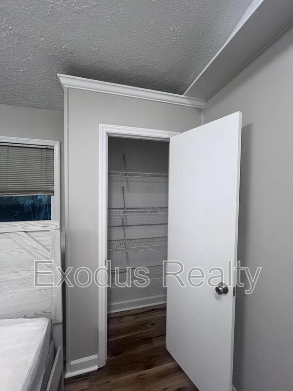 Sanford Condo: 115 Hillcrest Dr