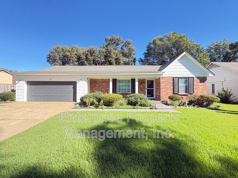 Collierville House: 1116 Simmonsridge Drive