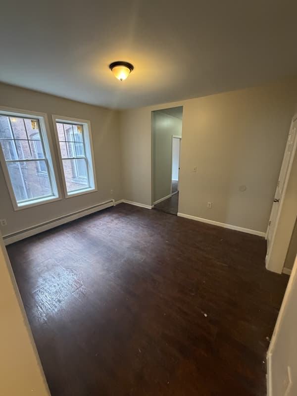 Hartford Condo: 270 Sigourney Street - 2S