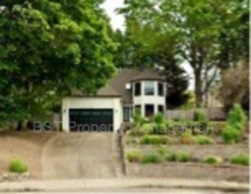 West Linn House: 25130 Rancho Lobo Court