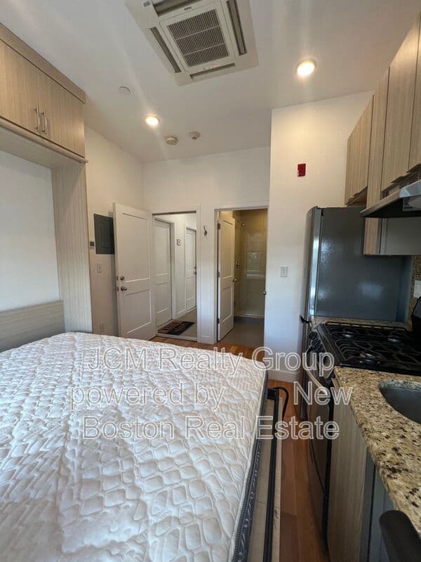 Chelsea Condo: 21 Fifth Street