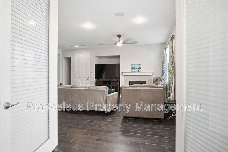 Chula Vista Townhome: 1724 Rolling Water