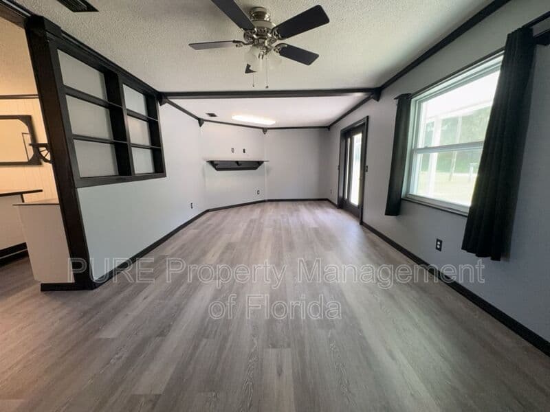 Ocklawaha House: 12300 SE 128th CT