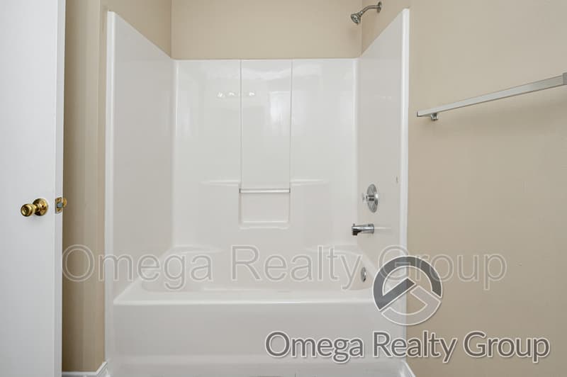 Mobile House: 3020 Barlett Dr