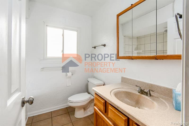 Van Buren House: 10117 Hamilton Street
