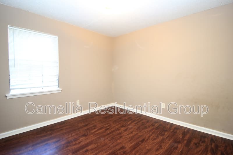 Birmingham Condo: 8021 1st Avenue South - D