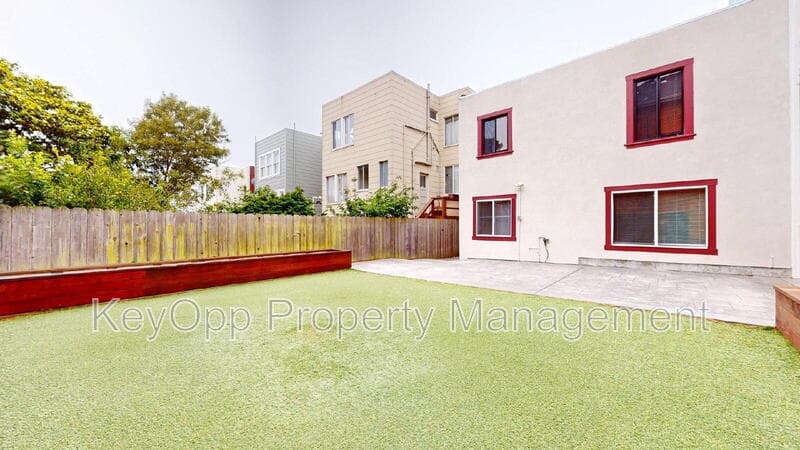 San Francisco House: 806 35th Avenue