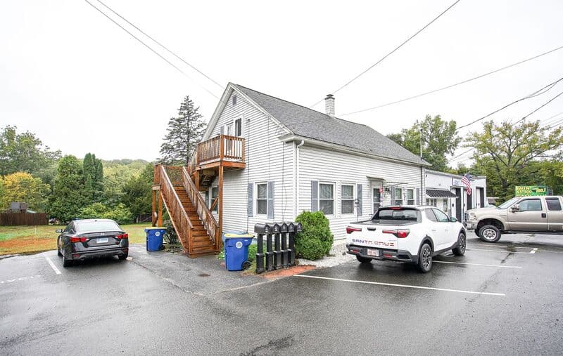 West Springfield Condo: 2385 Westfield St