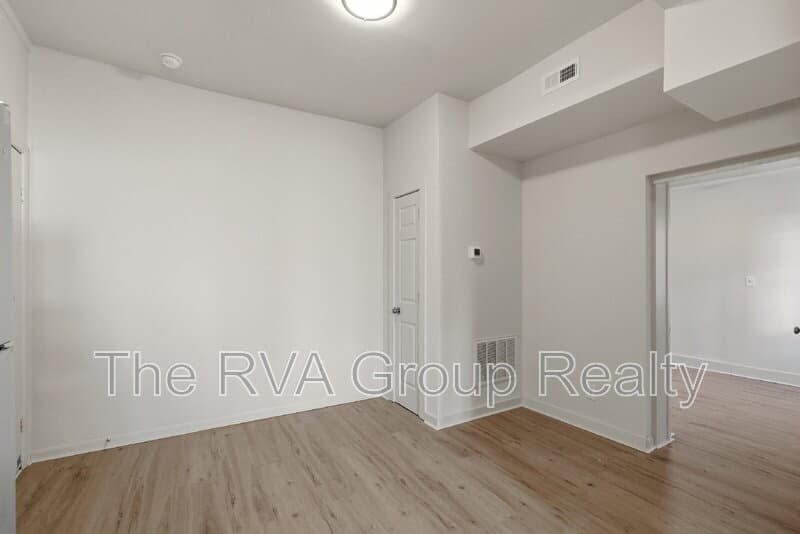 Petersburg Condo: 27 South Jefferson Street