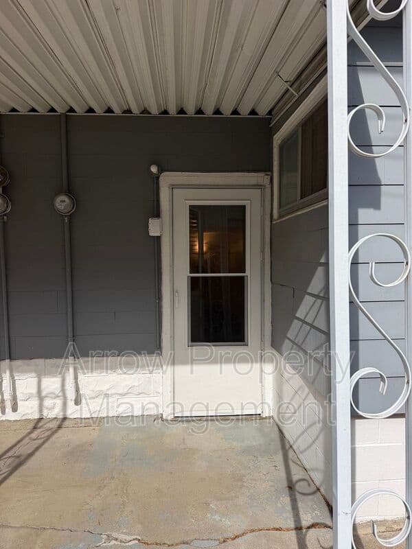 Lincoln Condo: 1459 Plum