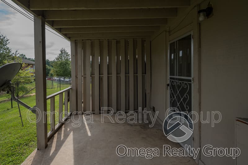 Phenix City Apartment: 901 25th Ave