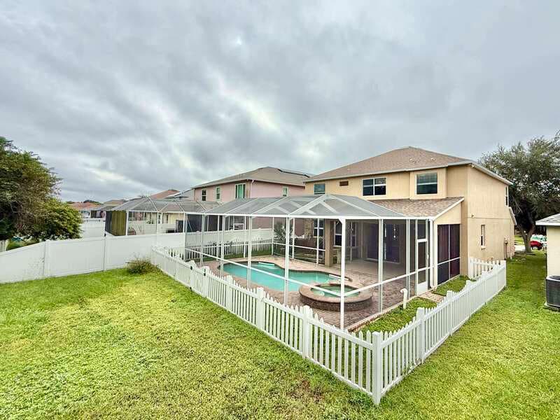 Riverview House: 11335 Village Brook Drive