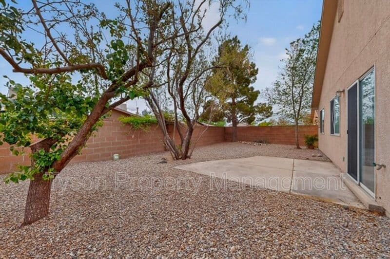 Rio Rancho House: 908 Bursum Ln