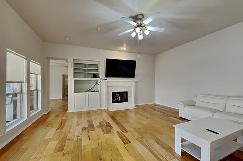Carrollton House: 1716 Alpine Dr