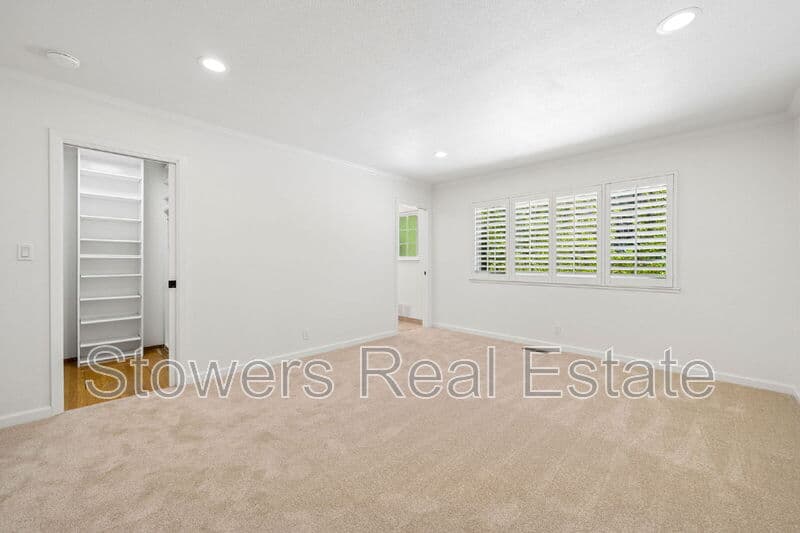 Danville House: 132 Glen Ct