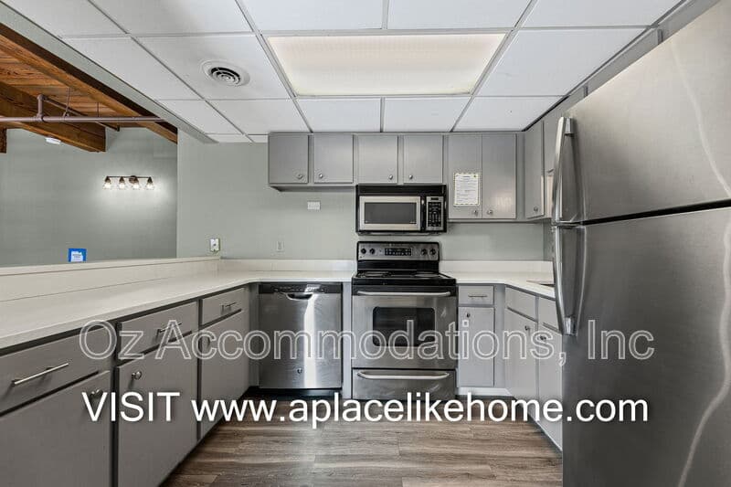 Kansas City Condo: 609 Central St