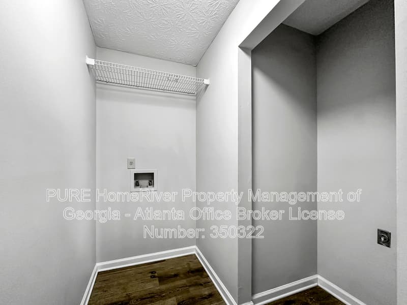 Fayetteville House: 140 Landing Dr