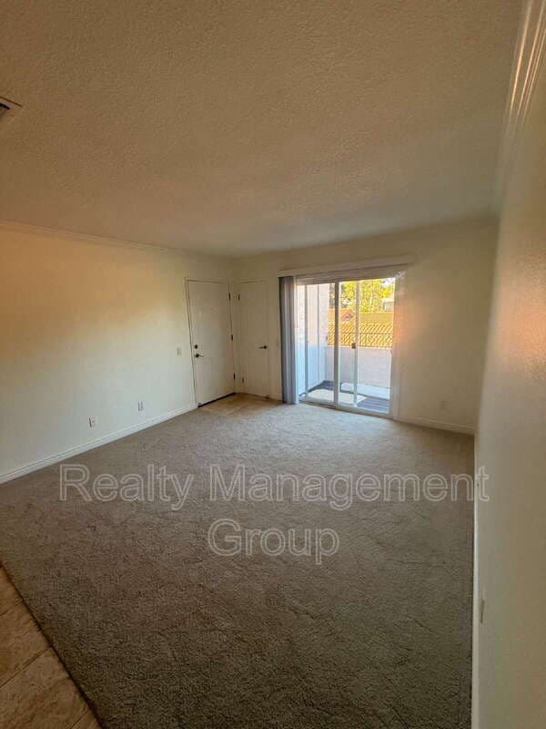La Mesa Condo: 5417 Lake Murray Boulevard