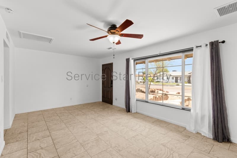Scottsdale House: 8610 E Oak St
