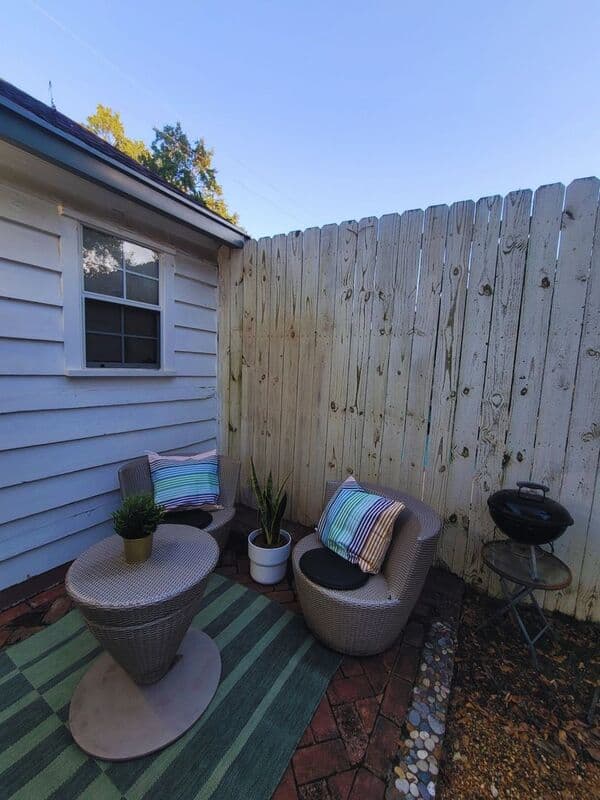 Memphis House: 816 Charles Place