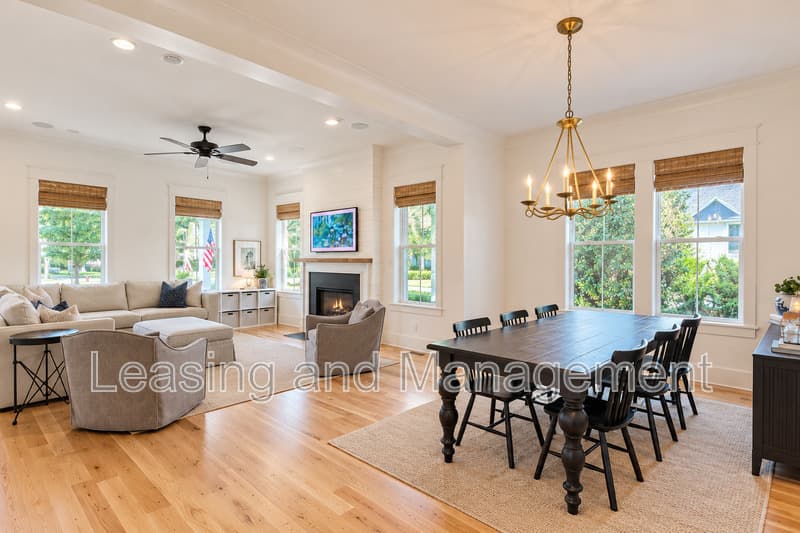 Mount Pleasant House: 1848 Carolina Park Boulevard