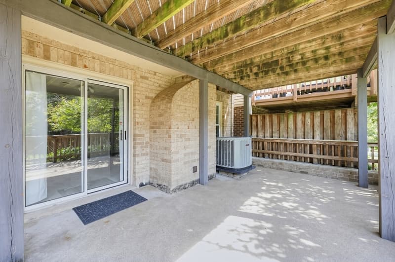 Alexandria House: 7427 Salford Court