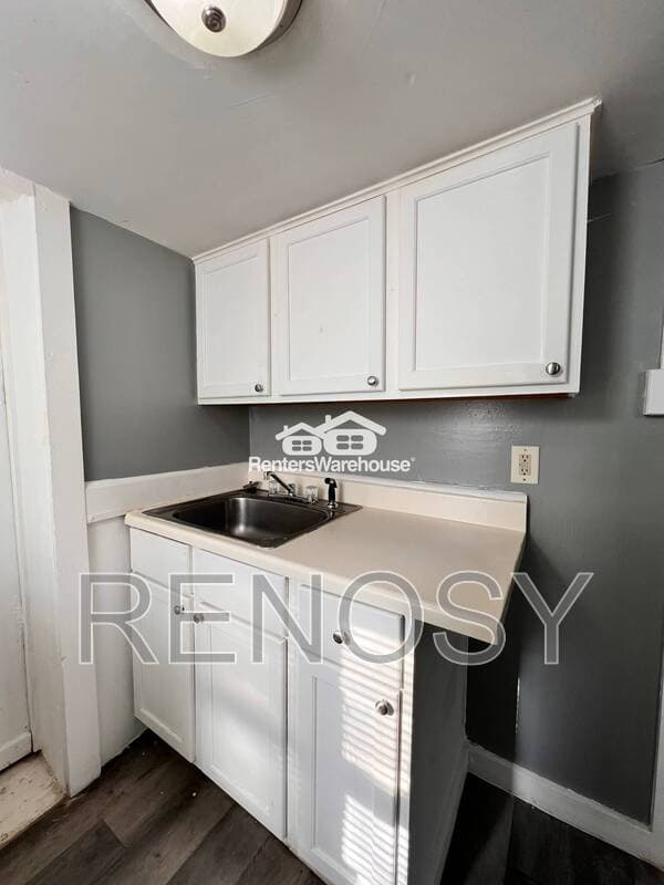 Des Moines House: 732 19th St
