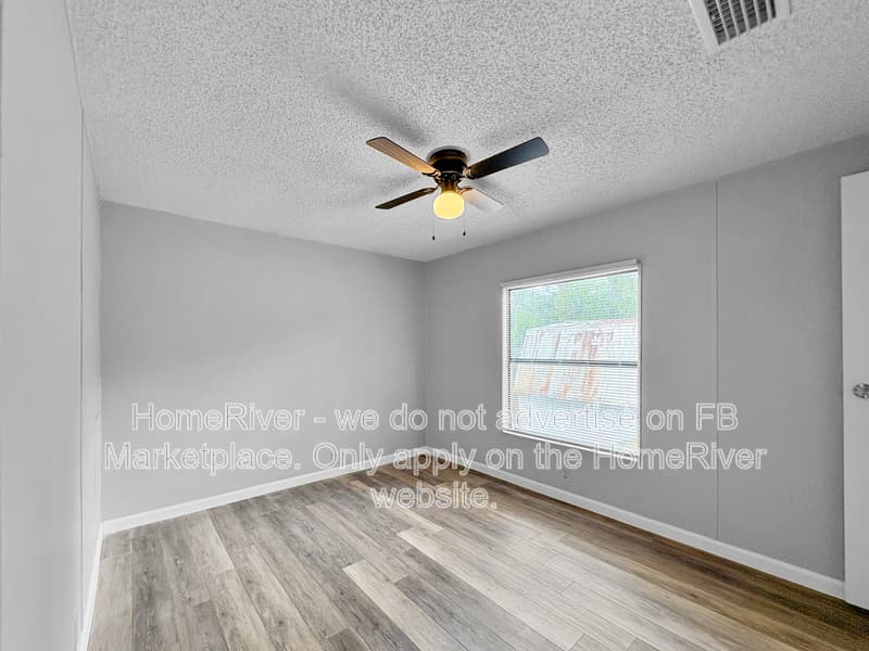 Jacksonville House: 7531 Covewood Dr