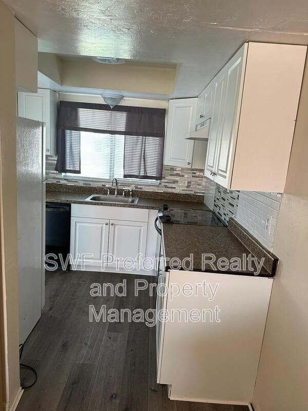 Cape Coral Townhome: 4302 Southeast 5th Avenue
