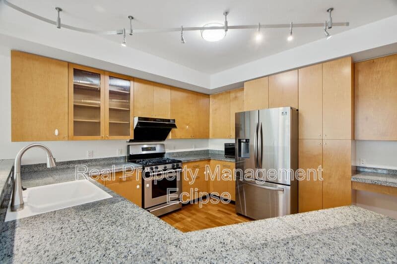 Bellevue Condo: 1188 106th Ave NE