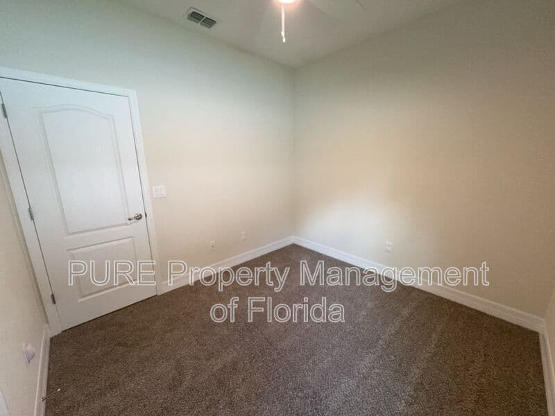 Ocala House: 13831 Sw 33rd Terr