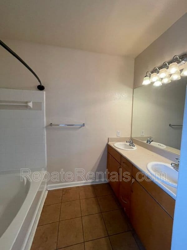 Jacksonville Condo: 8290 Gate Parkway