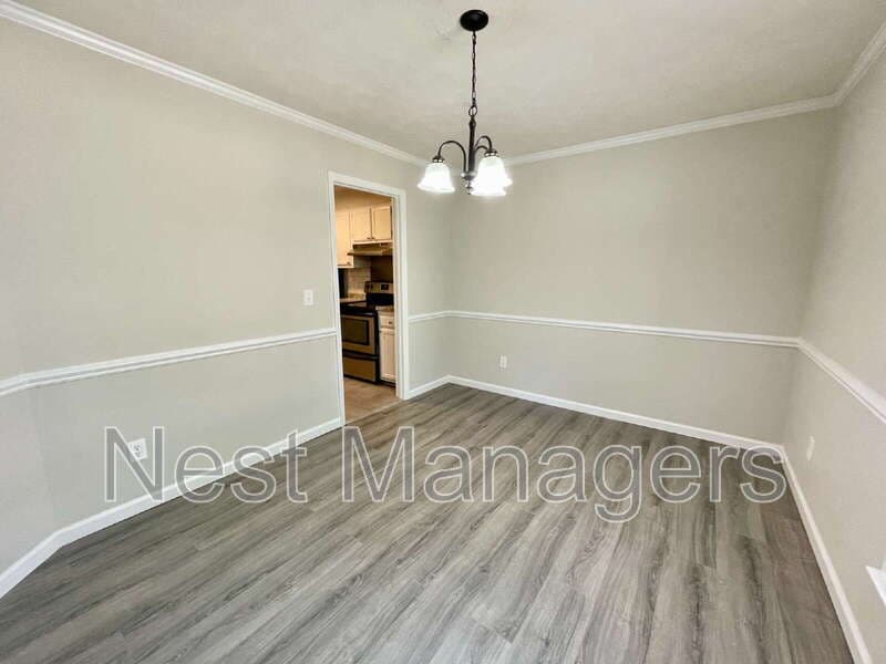 Fayetteville House: 6736 St Julian Way