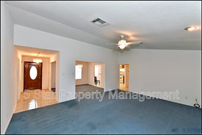 El Paso House: 14101 Koshare Ct