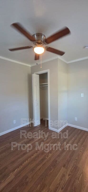 Kings Mountain House: 918 Mountain Crest Dr
