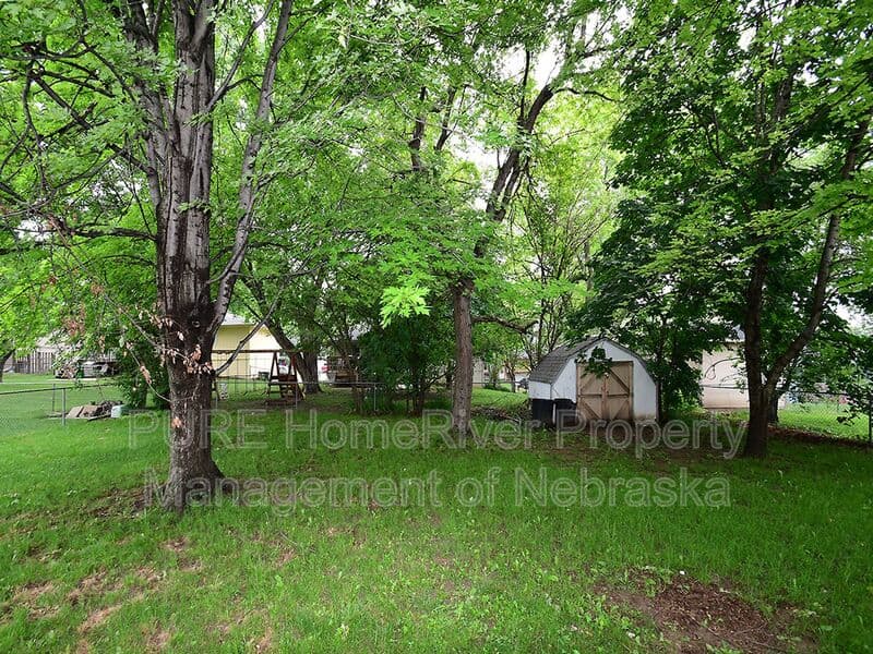 Omaha House: 2511 N 143rd Ave