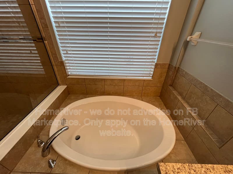 Riverview House: 12728 Avelar Creek Dr