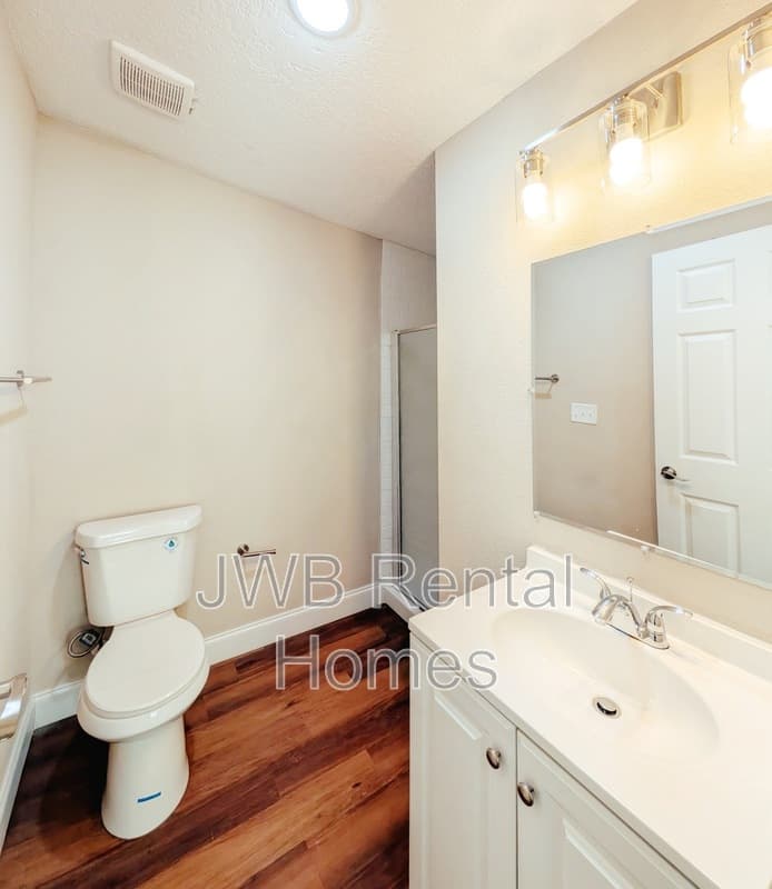 Jacksonville House: 4823 Waller St